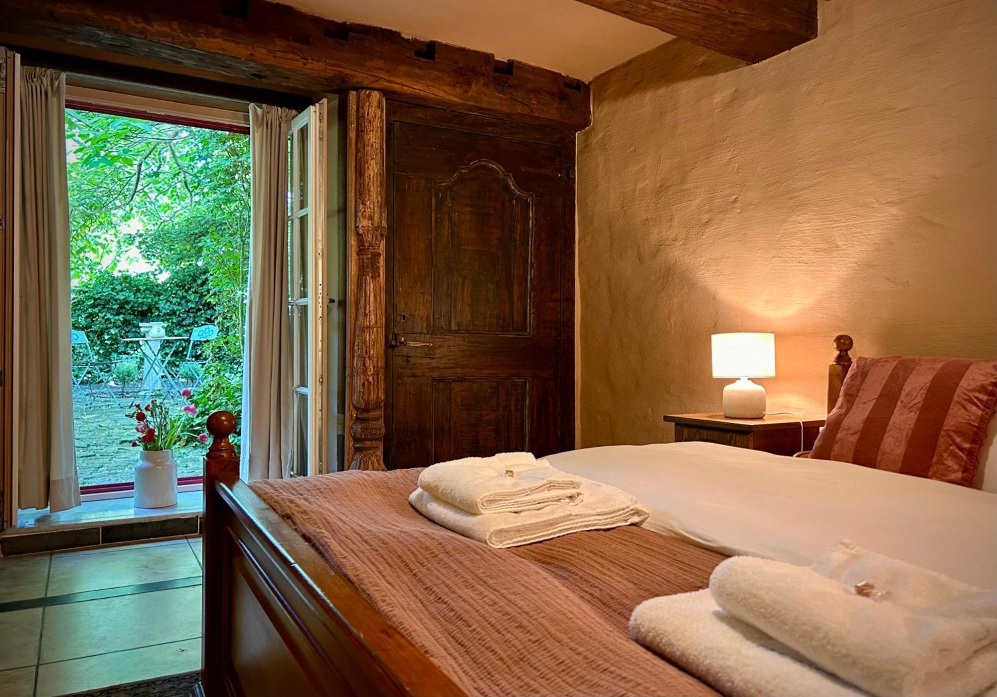 Pronkenburg Bed & Breakfast 4*